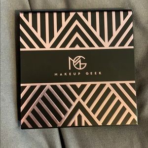 Makeup Geek mystique palette